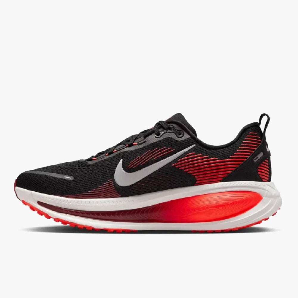 Nike Vomero 18 - Preto e Vermelho