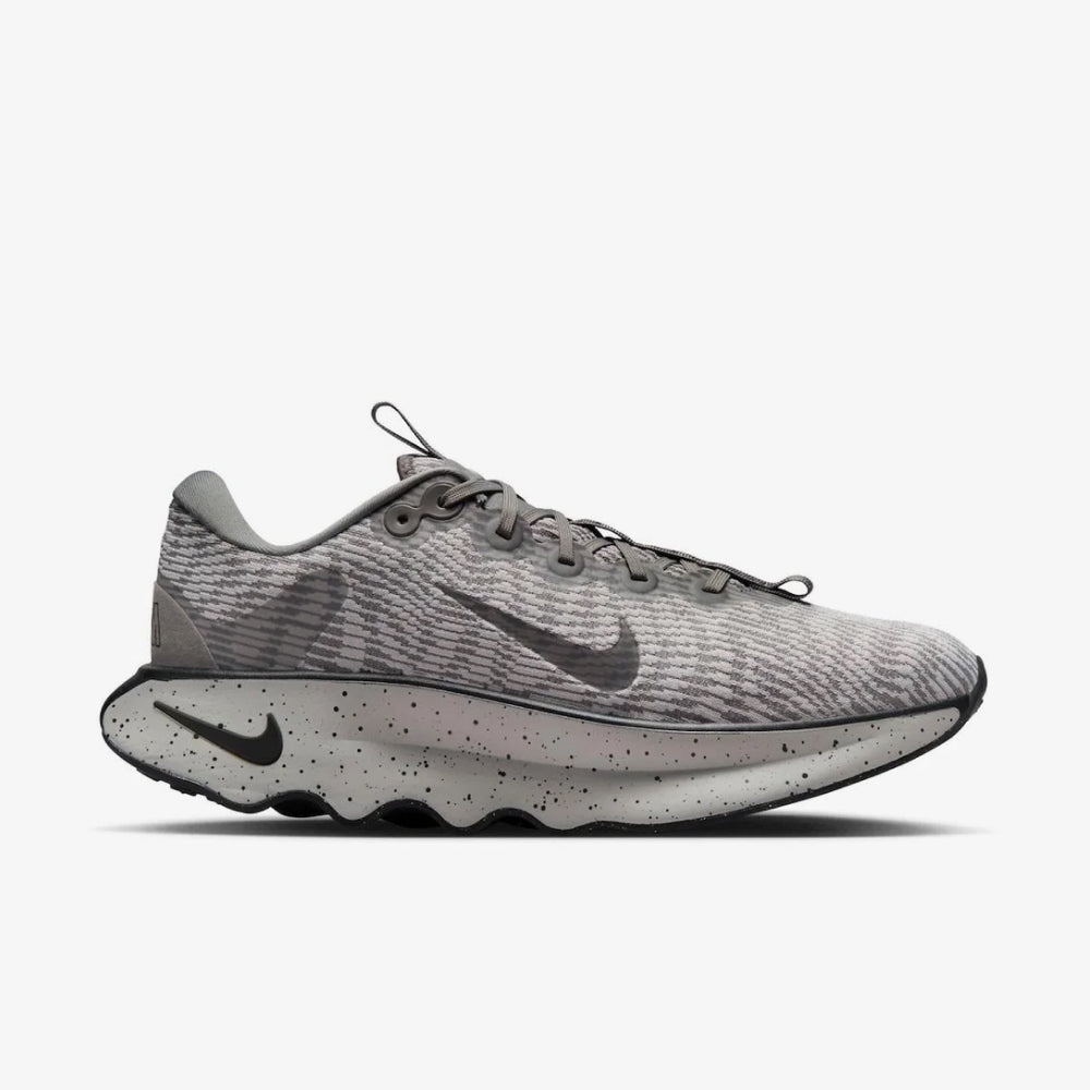 Nike Motiva - Cinza