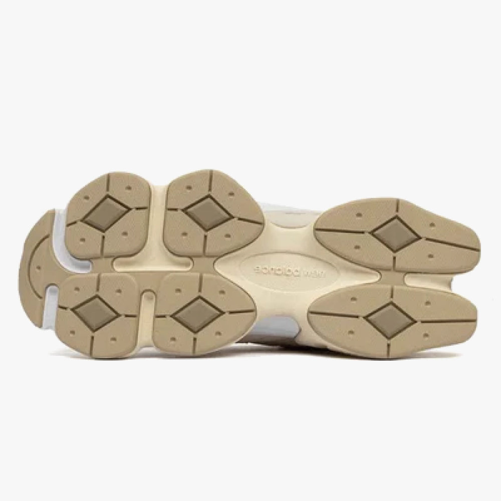 New Balance 9060 - Marrom