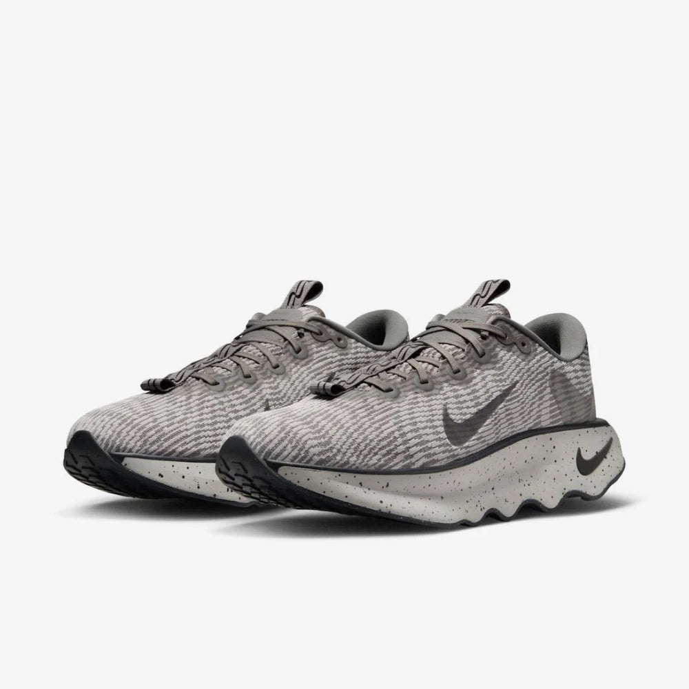 Nike Motiva - Cinza